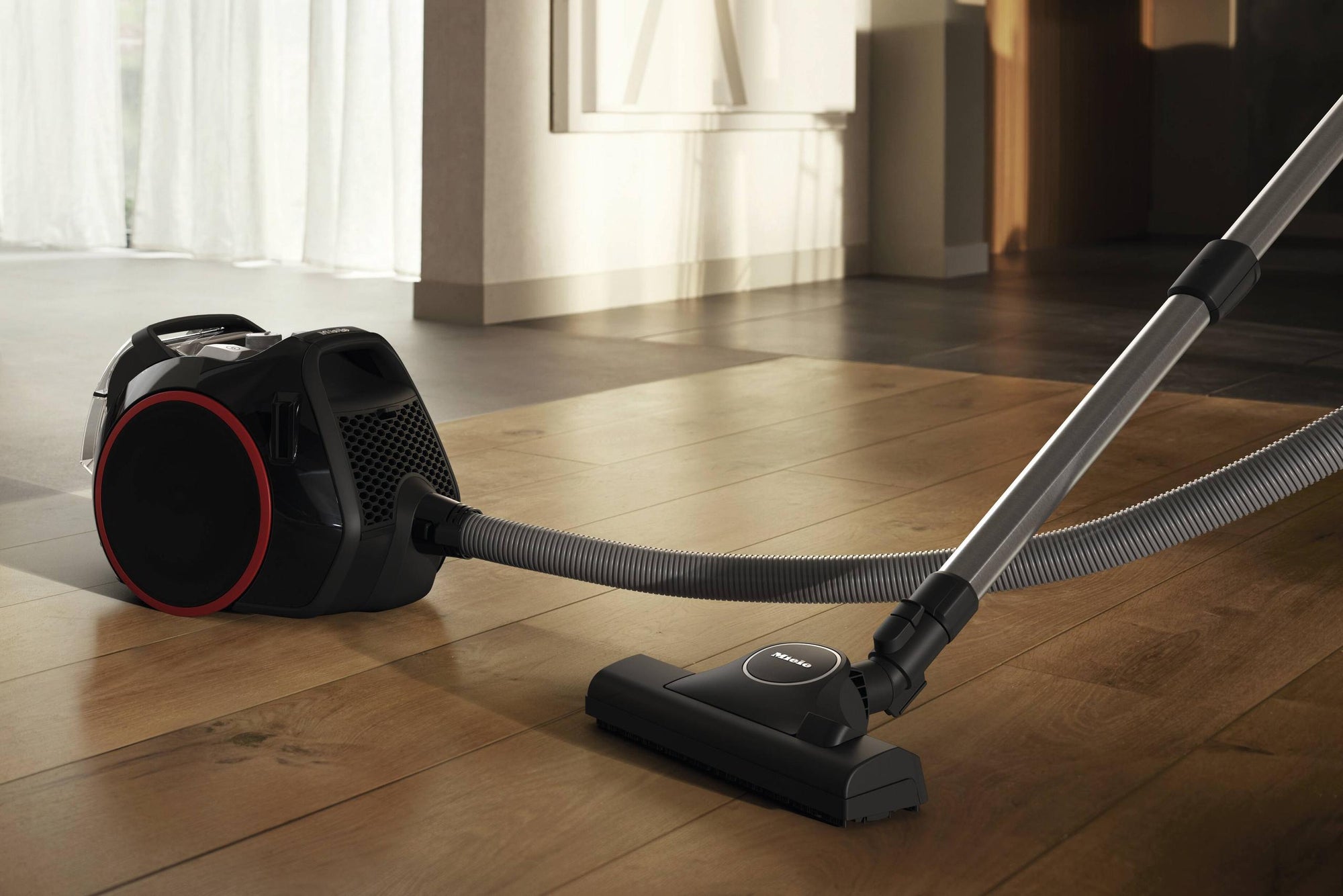 Miele BOOSTCX1OBSIDIANBLACK Boost Cx1 – beutelloser Bodenstaubsauger für maximale Leistung in kompaktem Design.