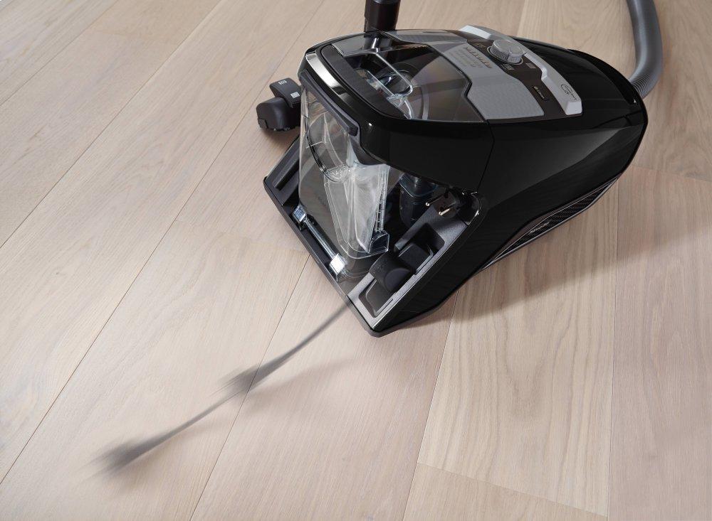 Miele BLIZZARD CX1 LIGHTNING POWERLINE SKCE 0OBSIDIANSCHWARZ Blizzard Cx1 Lightning Powerline – Skce0 – Beutelloser Bodenstaubsauger mit Elektrobürste für die gründliche Reinigung von strapazierfähigen Teppichen.