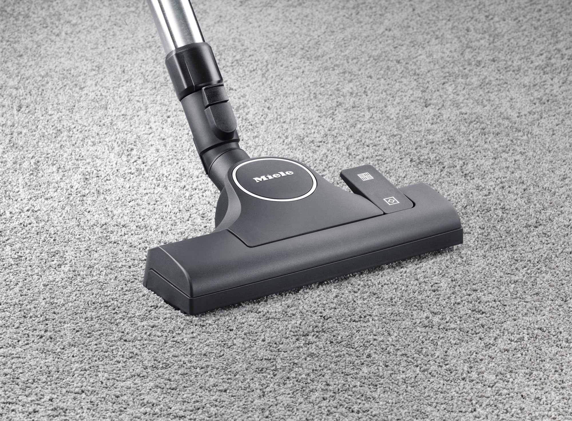 Miele CLASSIC C1 PURE SUCTION POWERLINE SBAN0GG Classic C1 Pure Suction Powerline – Sban0 – Bodenstaubsauger Hohe Saugleistung für gründliches Staubsaugen zum attraktiven Einstiegspreis.