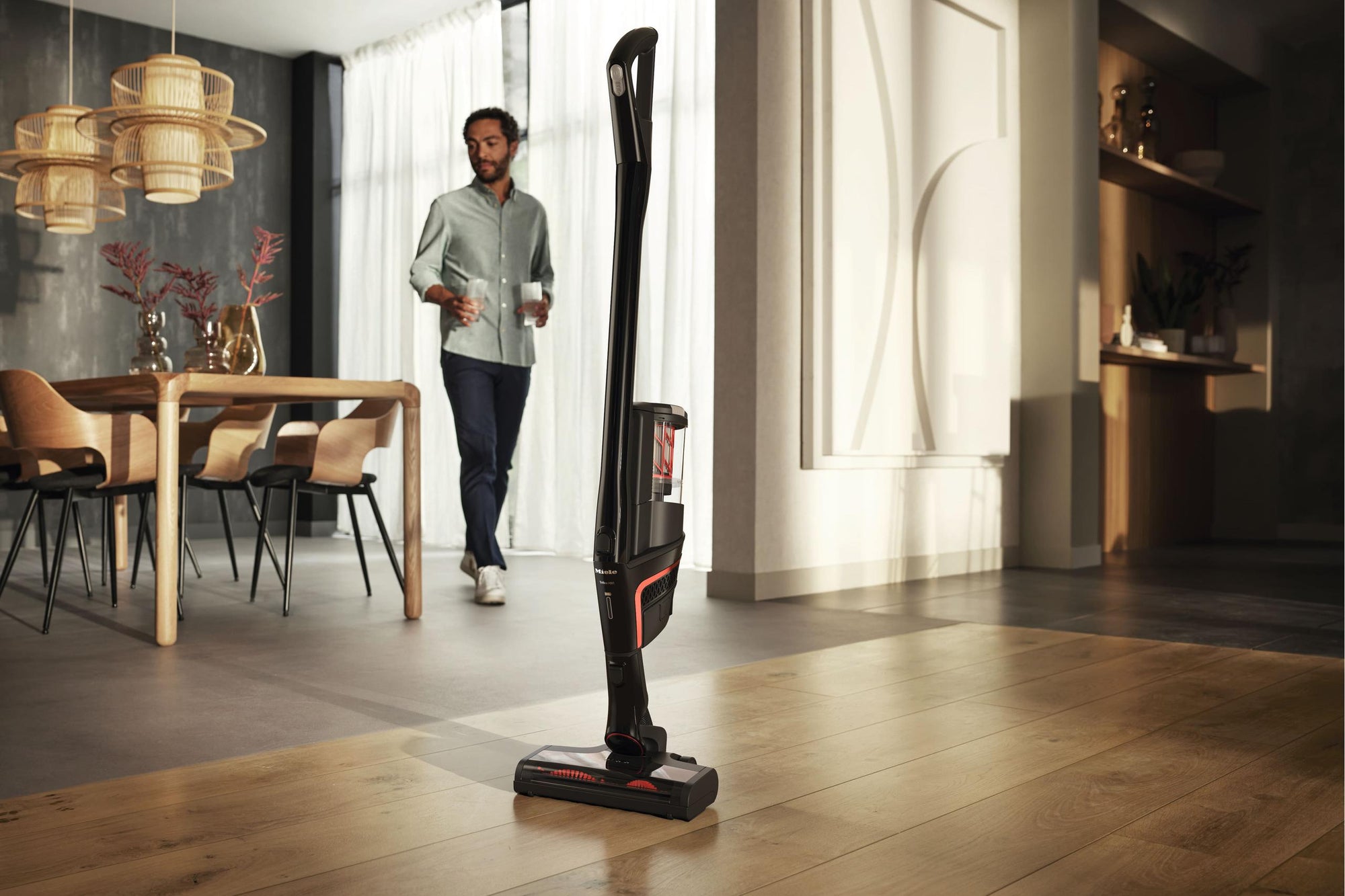 Miele TRIFLEXHX1FACELIFTOB Triflex Hx1 Facelift – Kabelloser Stabstaubsauger Triflex Hx1 mit 3-in-1-Design für außergewöhnliche Flexibilität