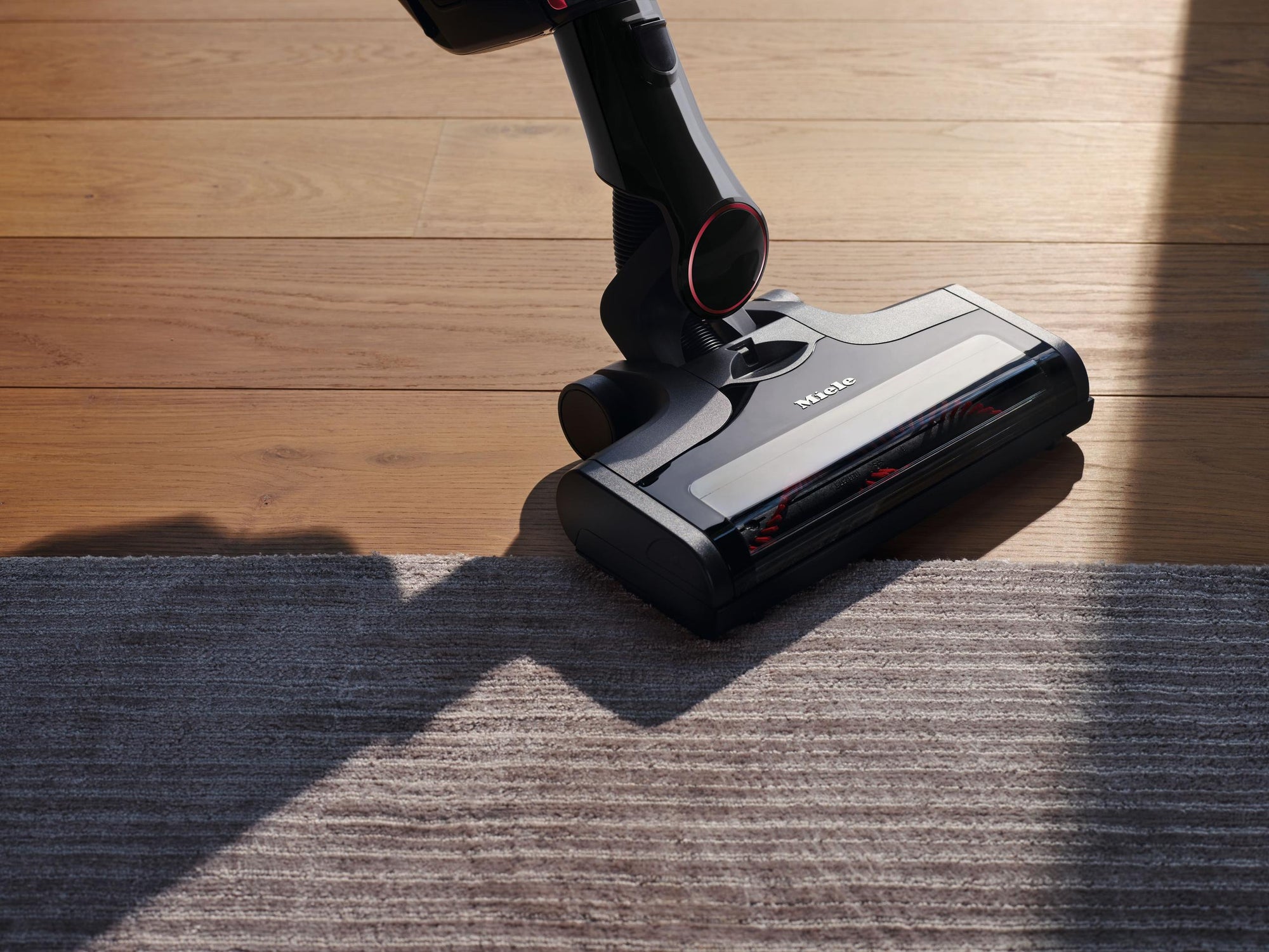 Miele TRIFLEXHX1FACELIFTOB Triflex Hx1 Facelift – Kabelloser Stabstaubsauger Triflex Hx1 mit 3-in-1-Design für außergewöhnliche Flexibilität