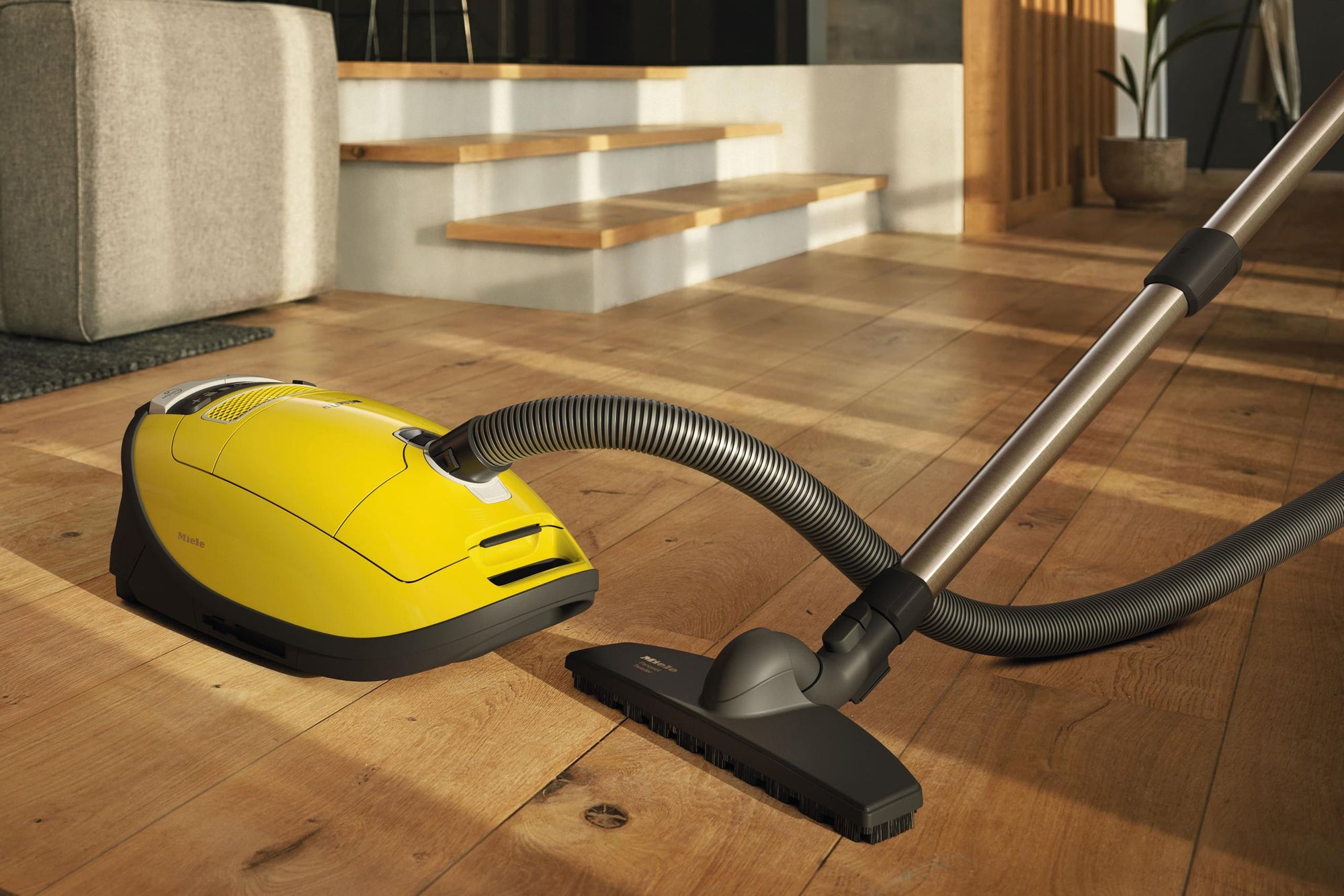 Miele COMPLETE C3 CALIMA POWERLINE SGFE0 CY Complete C3 Calima Powerline - Sgfe0 - Bodenstaubsauger mit Hepa-Filter für höchste Filteransprüche.