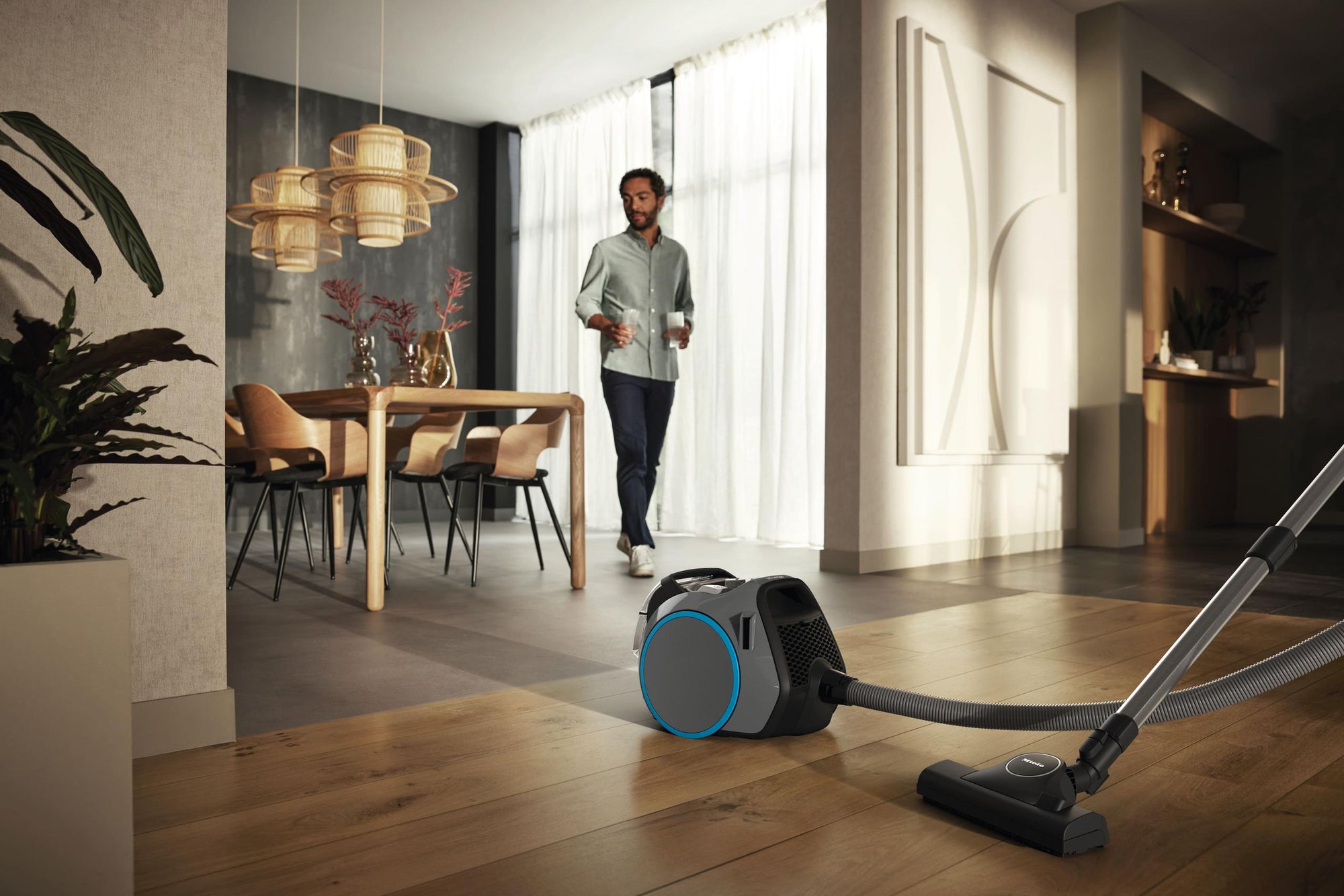 Miele BOOST CX1 SNRF0 GRAPHITGRAU Boost Cx1 – Snrf0 – Beutelloser Bodenstaubsauger für maximale Leistung in kompaktem Design.