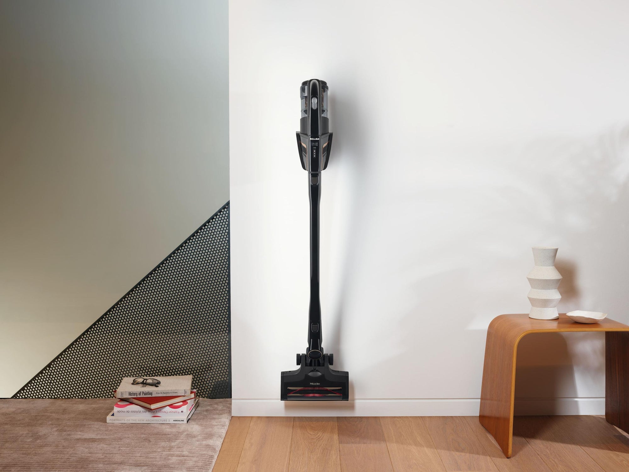 Miele TRIFLEX HX2 RUNNER OBSIDIANSCHWARZ Triflex Hx2 Runner - Kabelloser Stabstaubsauger Konstant hohe Saugleistung Bis zu 60+60 Min Laufzeit Automatische Bodenerkennung
