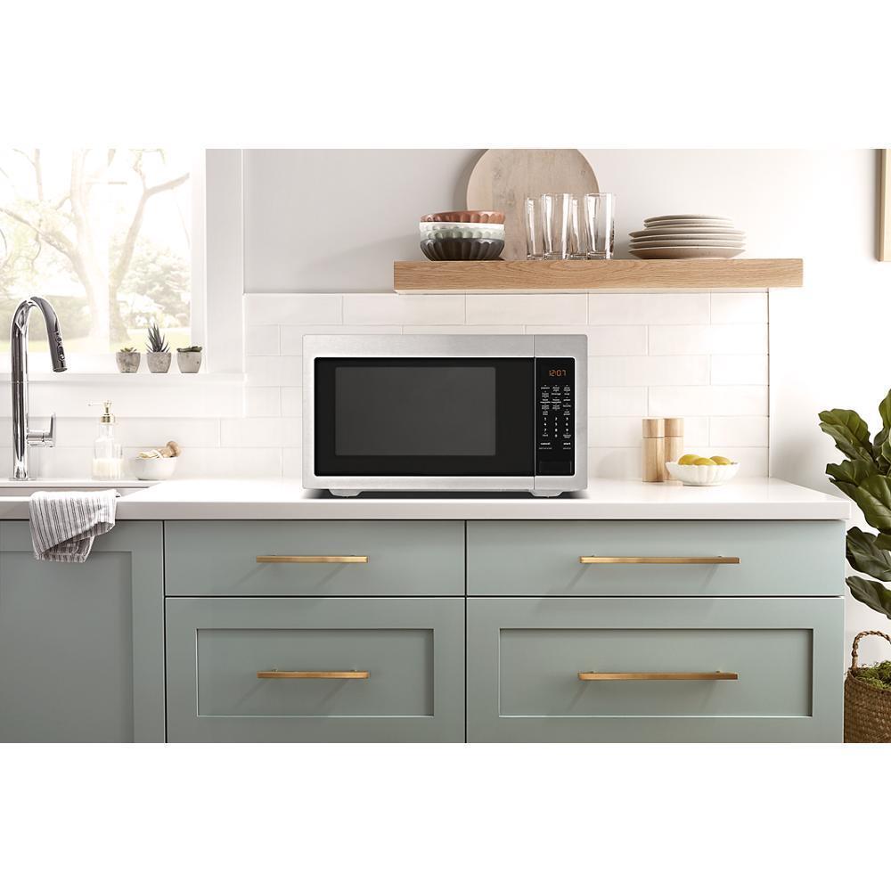 Amana UMC5225GZ 2,2 Kubikfuß Mikrowelle mit größerer Kapazität