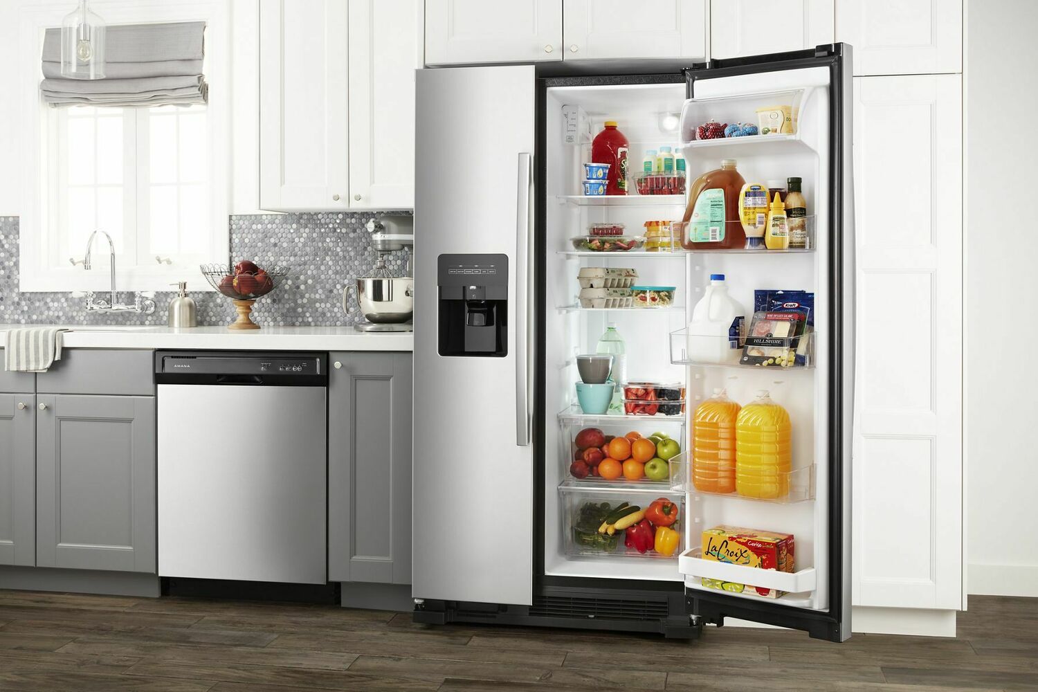 Amana ASI2175GRS 33-Zoll-Side-by-Side-Kühlschrank mit externem Eis- und Wasserspender mit zwei Pads, Schwarz auf Edelstahl