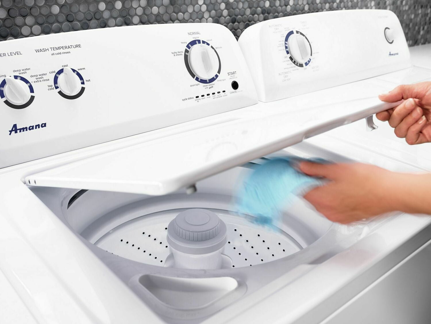 Amana NTW4516FW Toplader-Waschmaschine mit Doppelwirkungsrührwerk, 3,5 Kubikfuß, Weiß